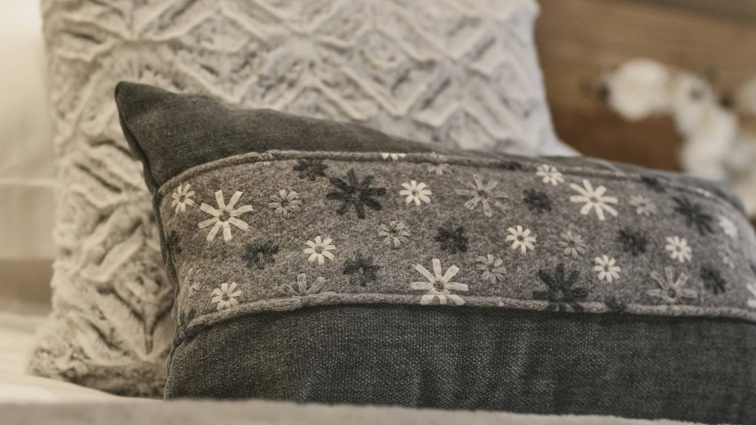 Cuscino con stelle alpine