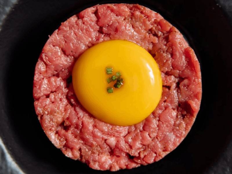 Tartare con tuorlo